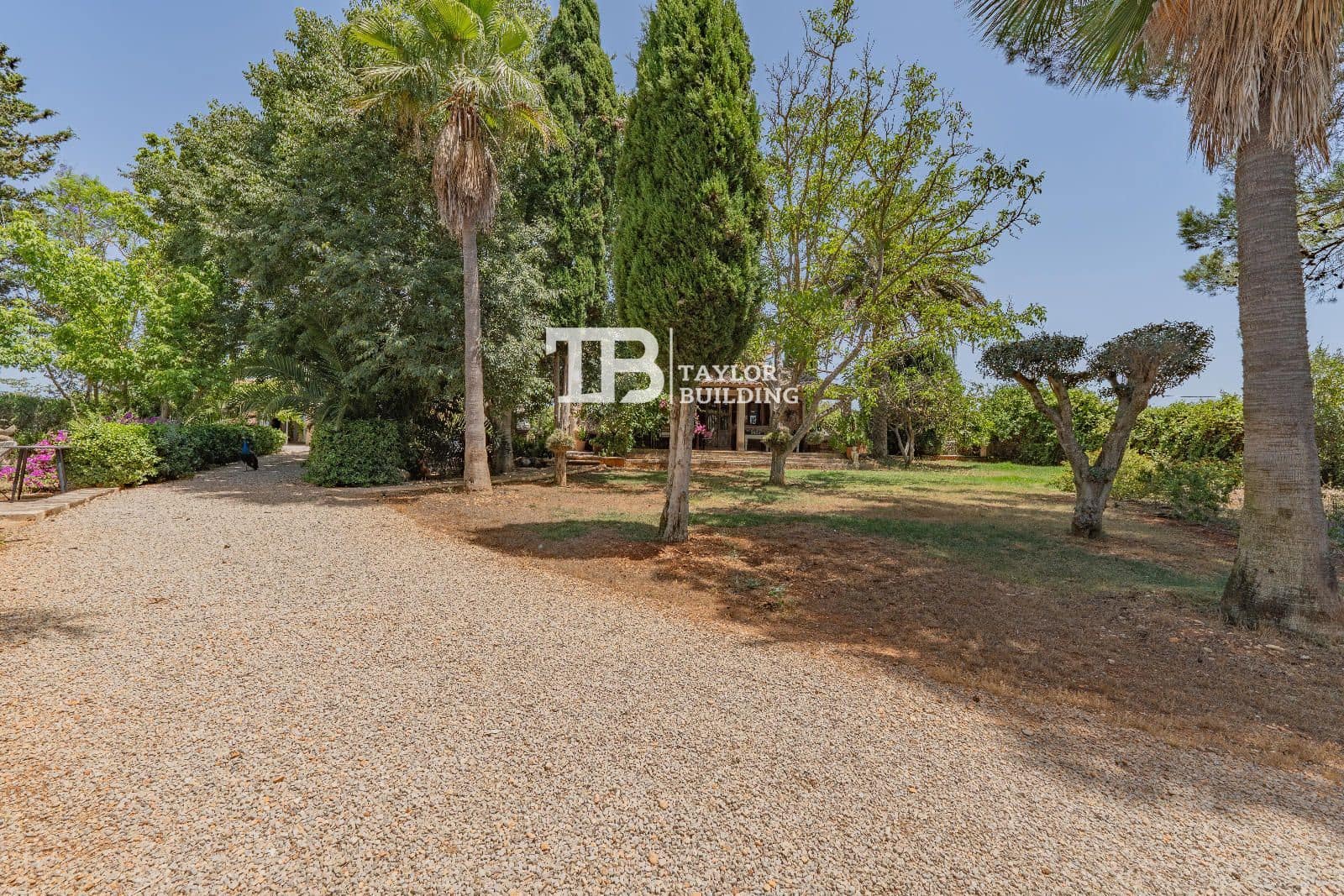 6 bedroom Villa for sale in Sencelles with pool garage - € 1,550,000 (Ref: 9925027)