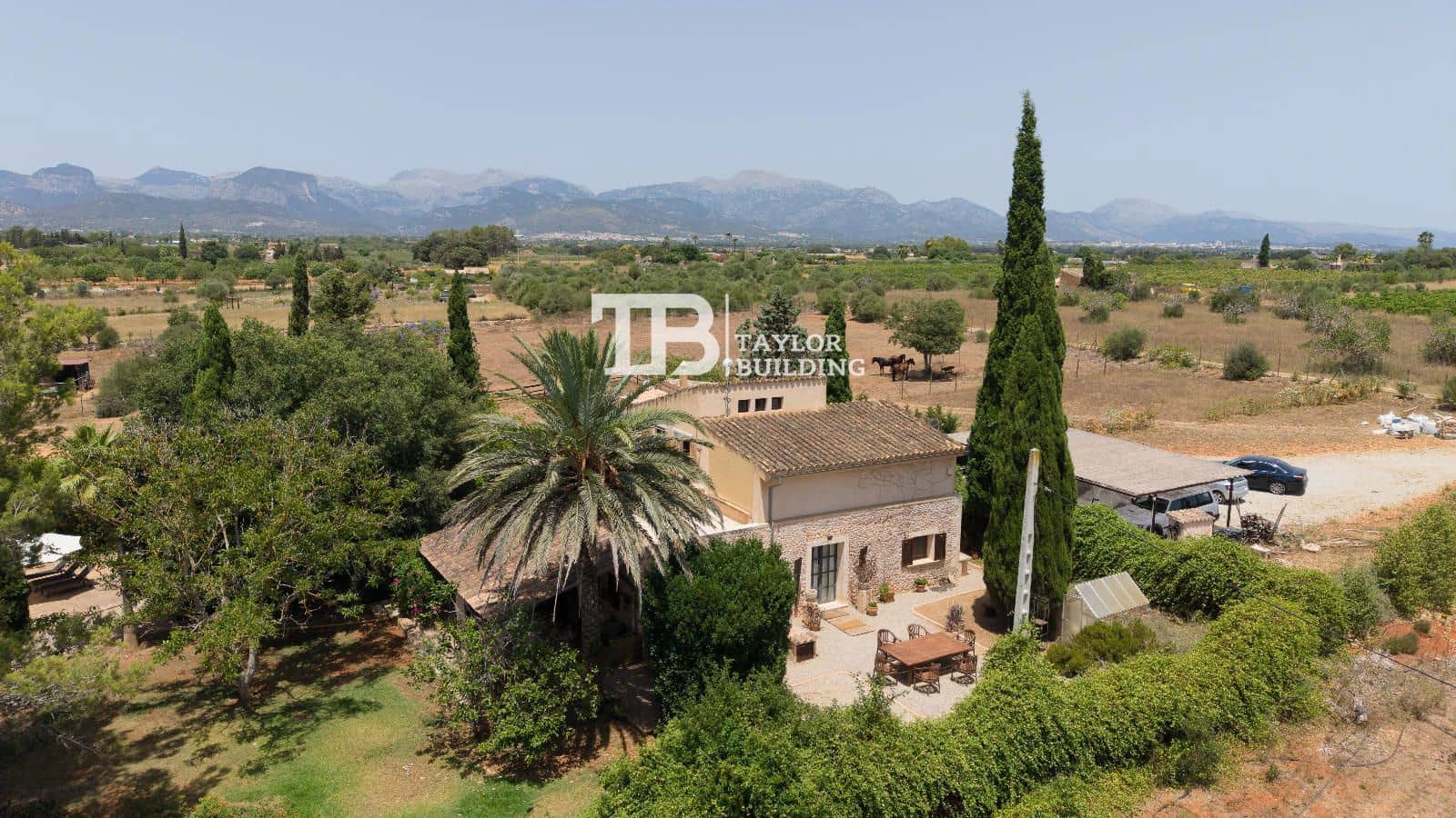 6 bedroom Villa for sale in Sencelles with pool garage - € 1,550,000 (Ref: 9925027)