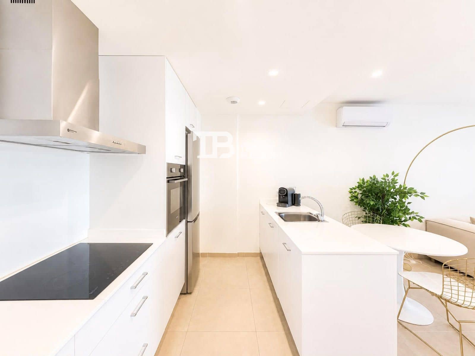 2 bedroom Flat for sale in Son Ferriol with garage - € 515,000 (Ref: 9927952)