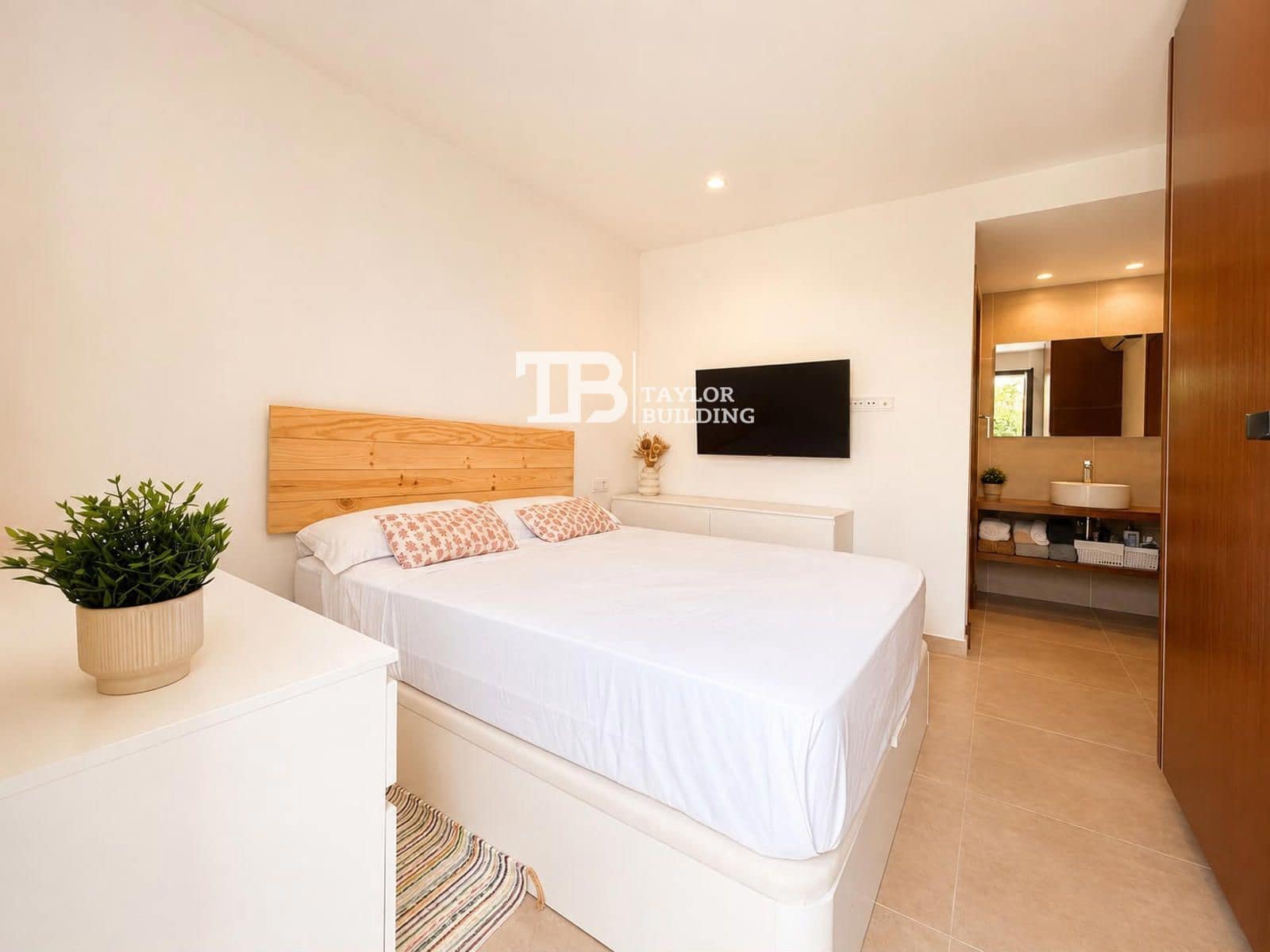 2 bedroom Flat for sale in Son Ferriol with garage - € 515,000 (Ref: 9927952)