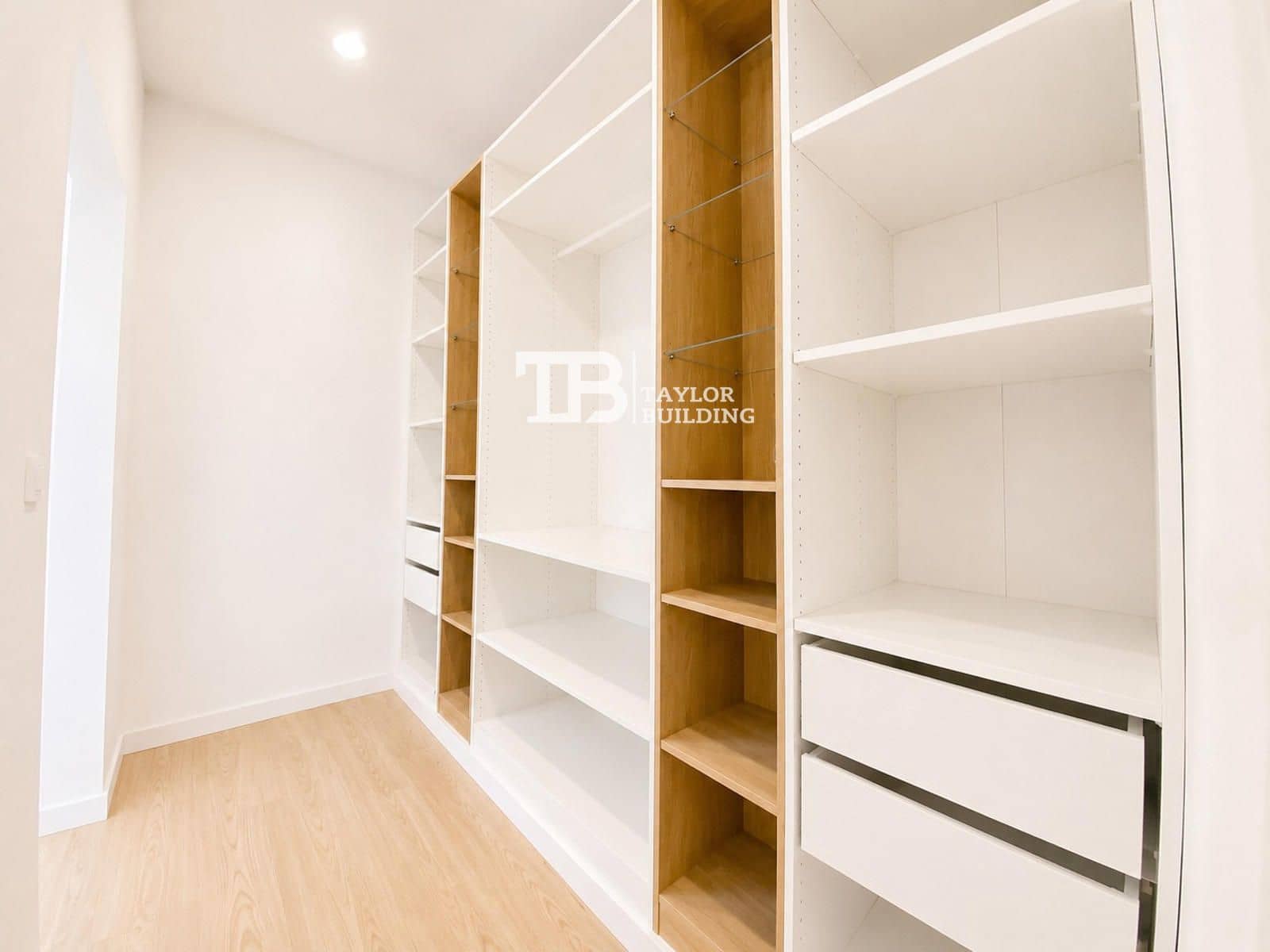 2 bedroom Flat for sale in Llucmajor - € 235,000 (Ref: 9932238)