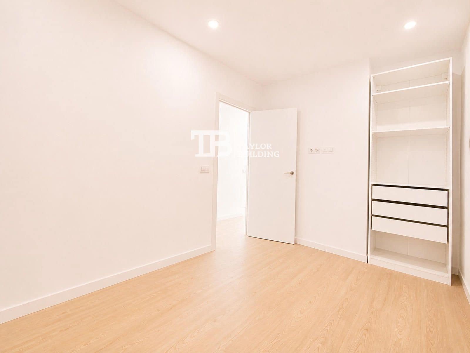 2 bedroom Flat for sale in Llucmajor - € 235,000 (Ref: 9932238)