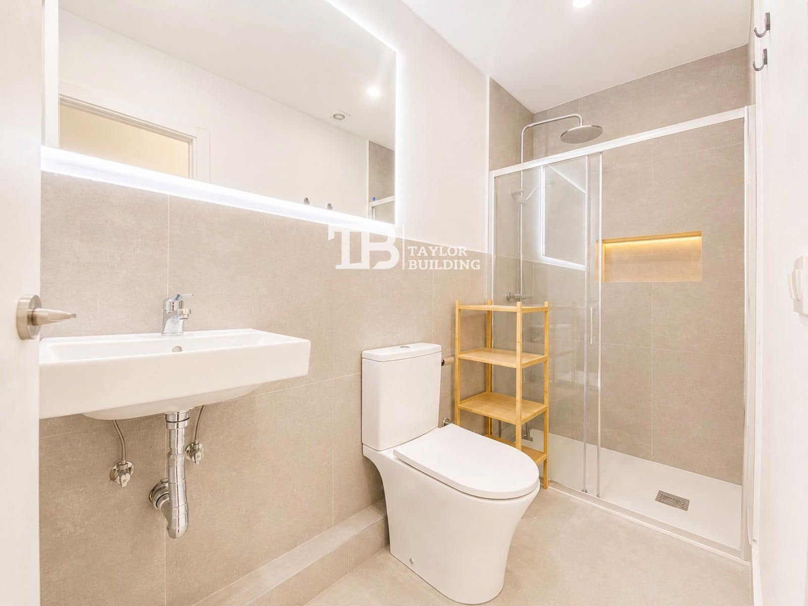 2 bedroom Flat for sale in Llucmajor - € 235,000 (Ref: 9932238)