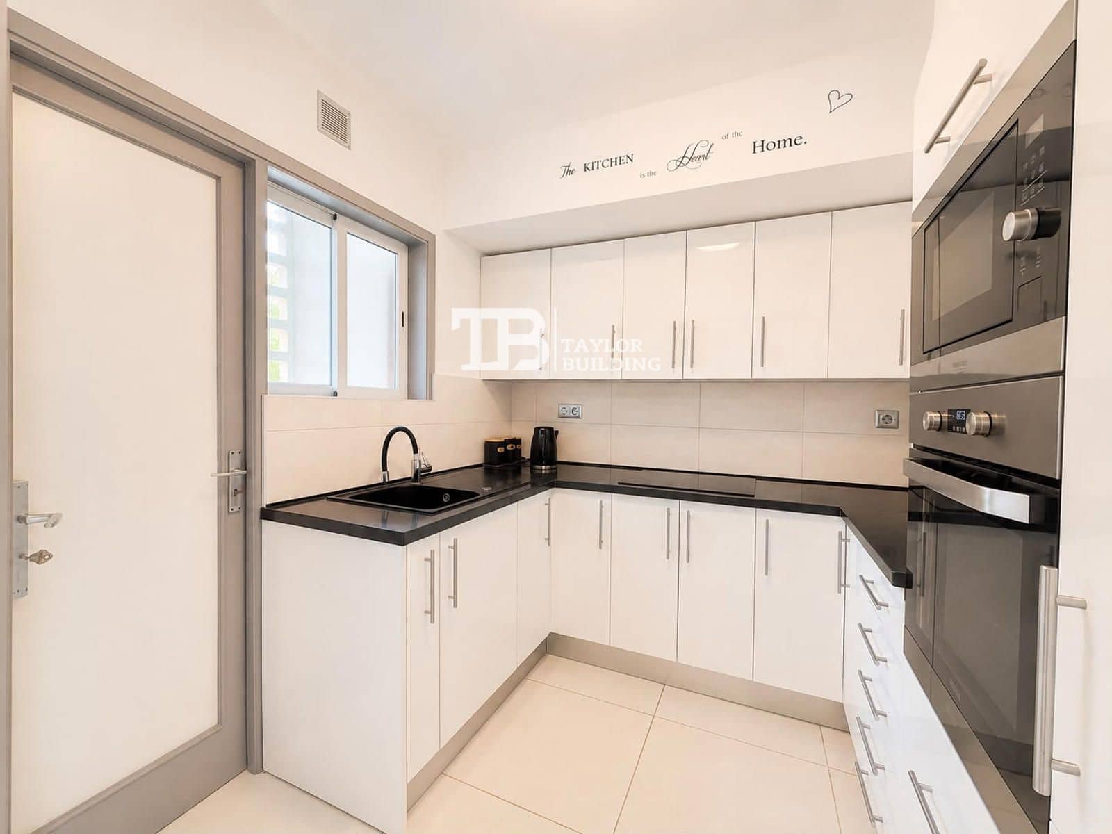 3 bedroom Flat for sale in Son Ferrer with garage - € 375,000 (Ref: 9953393)