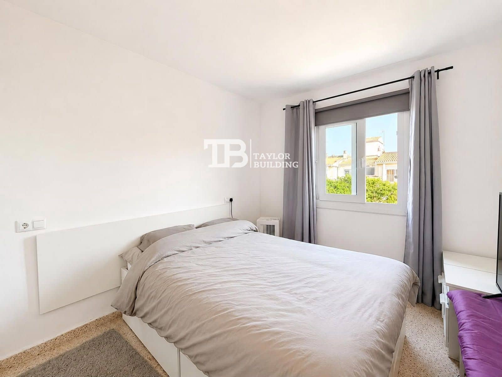 3 bedroom Flat for sale in Son Ferrer with garage - € 375,000 (Ref: 9953393)