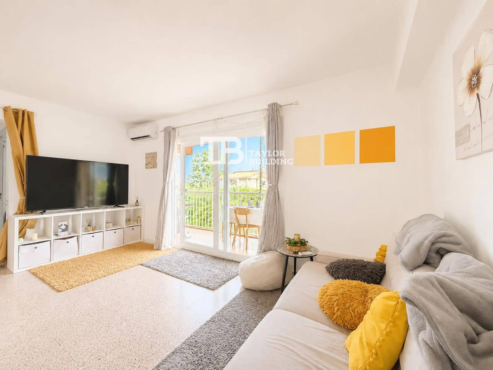 3 bedroom Flat for sale in Son Ferrer with garage - € 375,000 (Ref: 9953393)