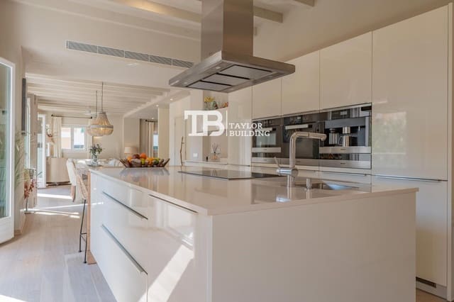 5 slaapkamer Villa te koop in El Mercat, Palma de Mallorca met zwembad garage - € 4.500.000 (Ref: 9964237)