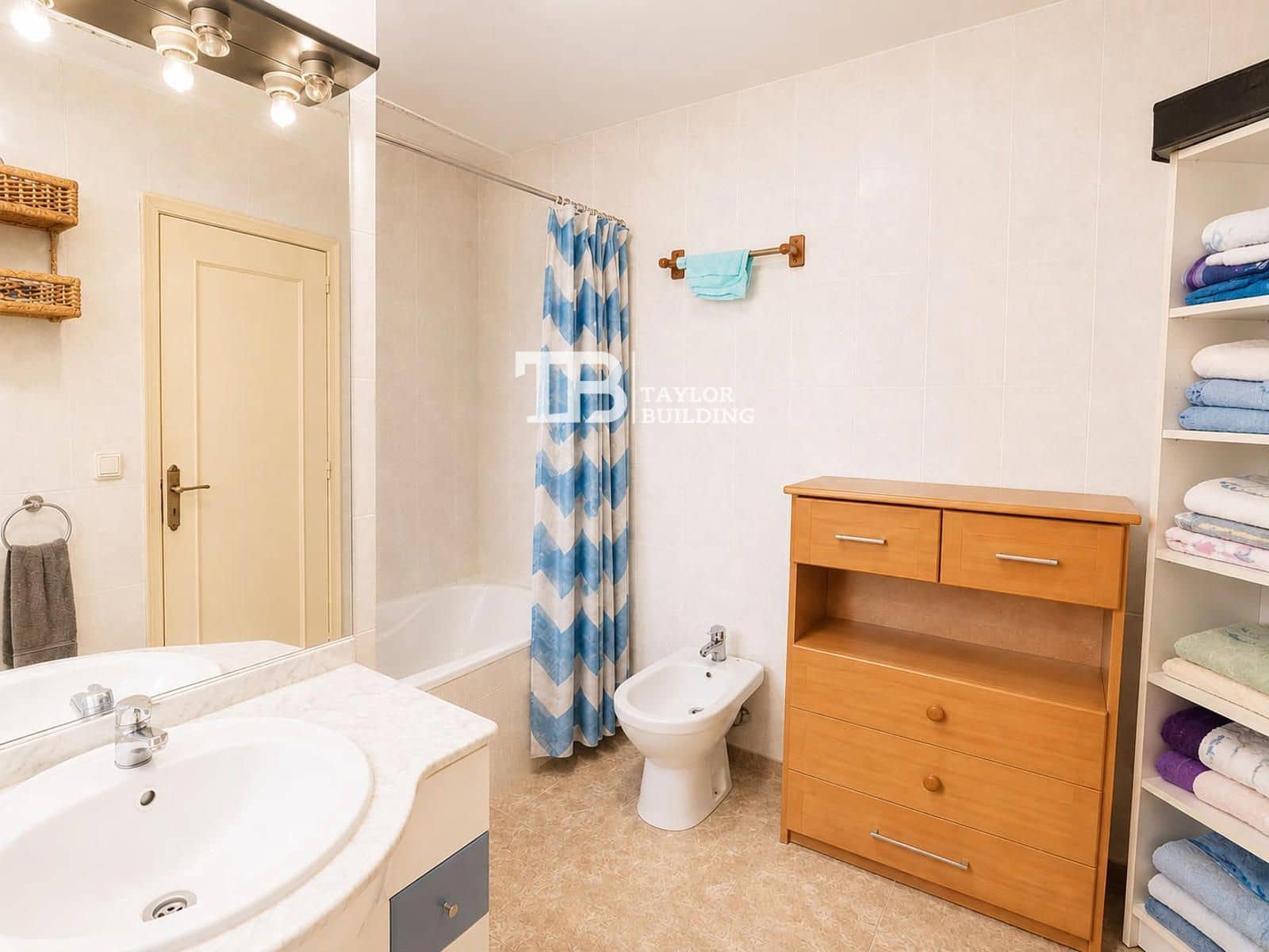 3 bedroom Flat for sale in Palma de Mallorca - € 350,000 (Ref: 9971655)