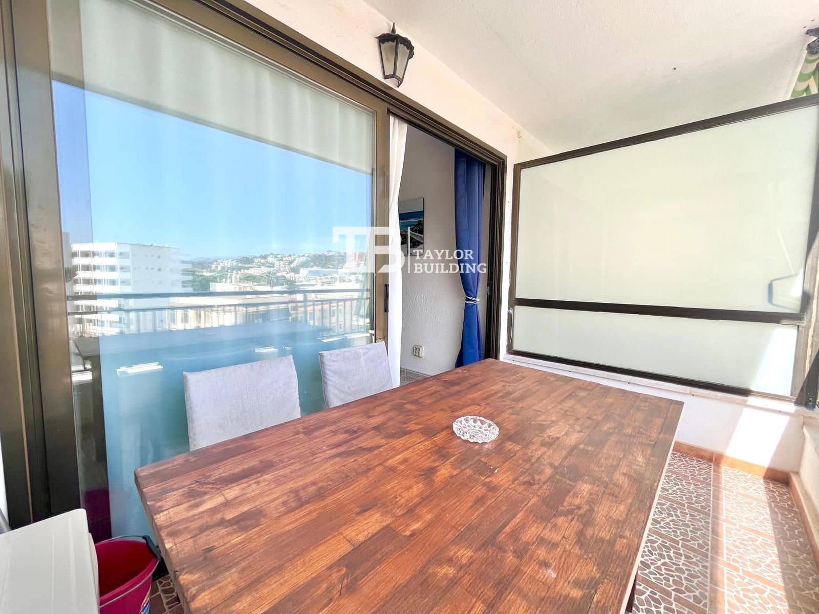 Apartamento para venda em Santa Ponsa com piscina - 250 000 € (Ref: 9973747)