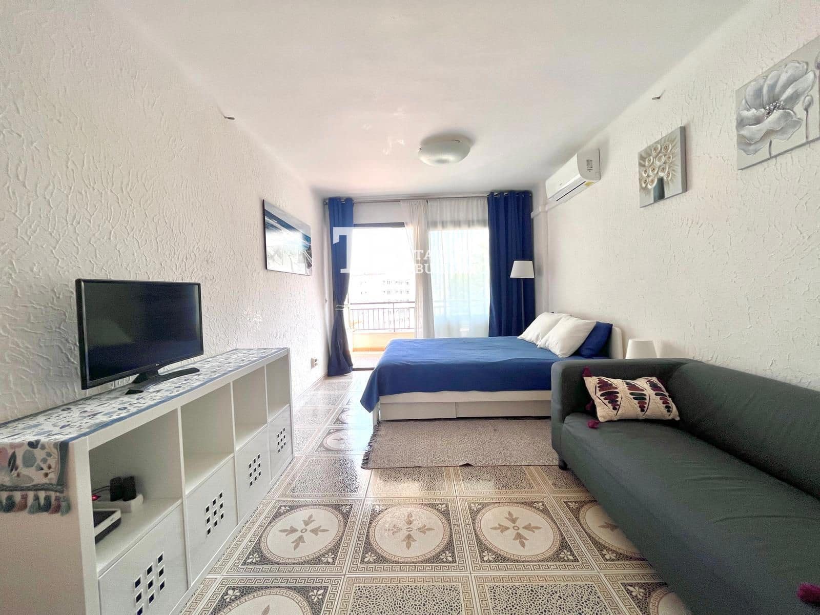 Apartamento para venda em Santa Ponsa com piscina - 250 000 € (Ref: 9973747)