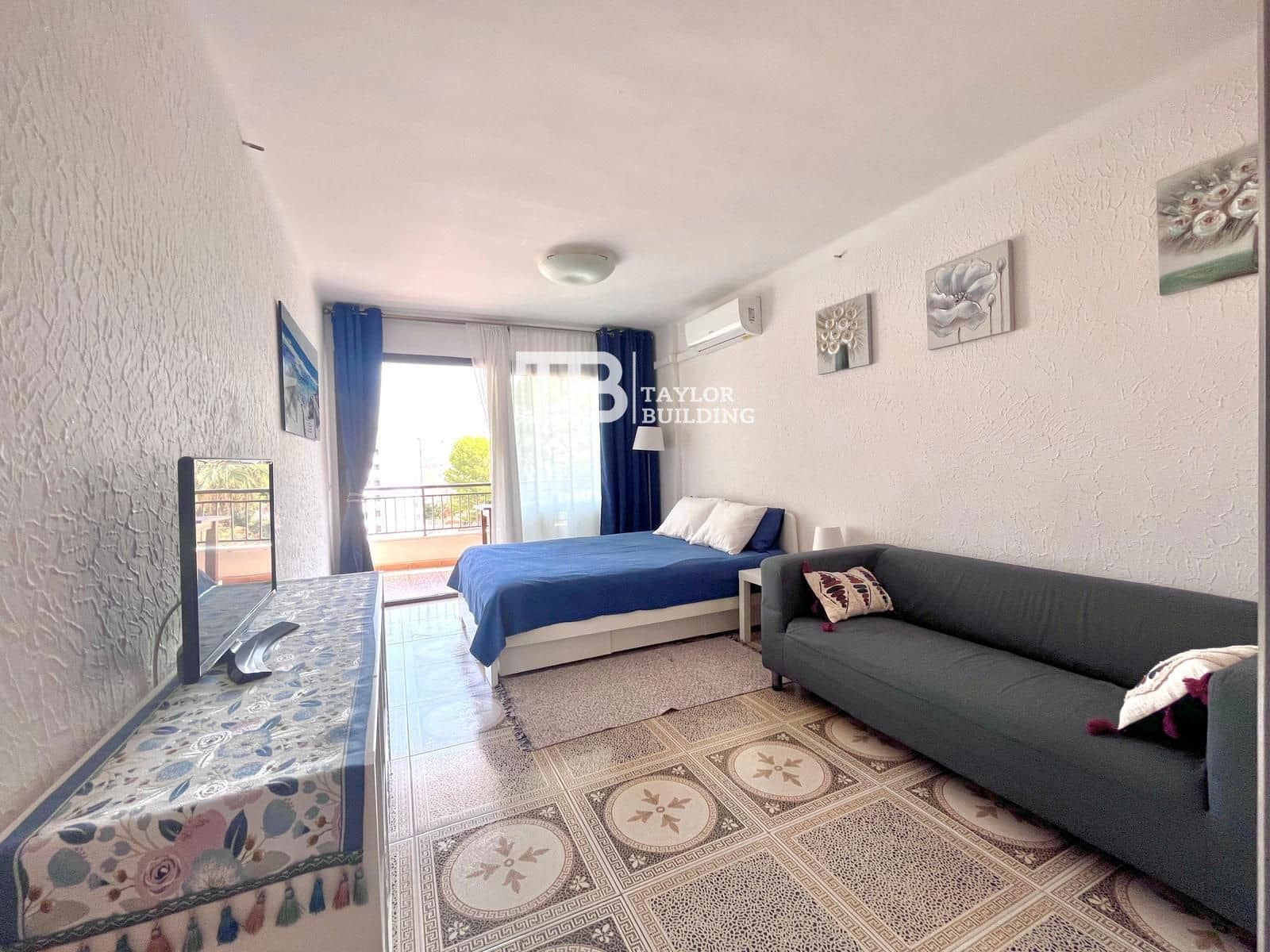 Apartamento para venda em Santa Ponsa com piscina - 250 000 € (Ref: 9973747)