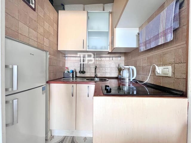 Leilighet til salgs i Santa Ponsa, Calvià med svømmebasseng - € 250 000 (Ref: 9973747)