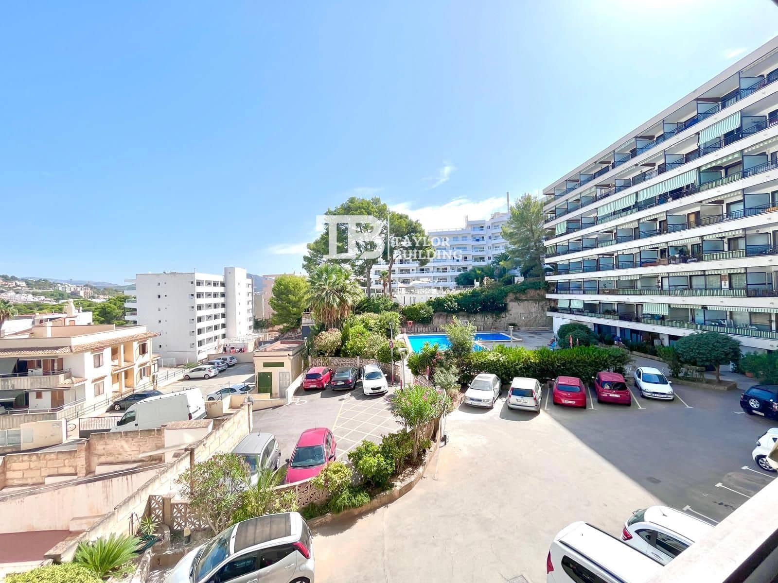 Apartamento para venda em Santa Ponsa com piscina - 250 000 € (Ref: 9973747)