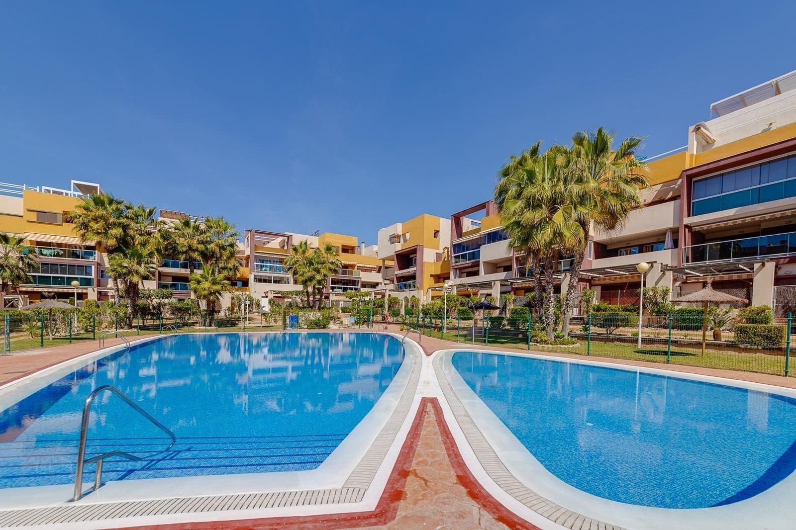 2 sypialnia Apartament na sprzedaż w Orihuela Costa z basenem - 199 900 € (Ref: 10000469)