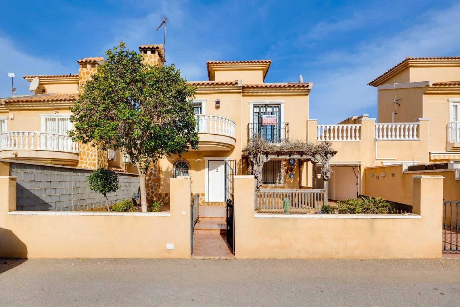 4 bedroom Villa for sale in Aguas Nuevas with pool garage - € 289,000 (Ref: 10004111)