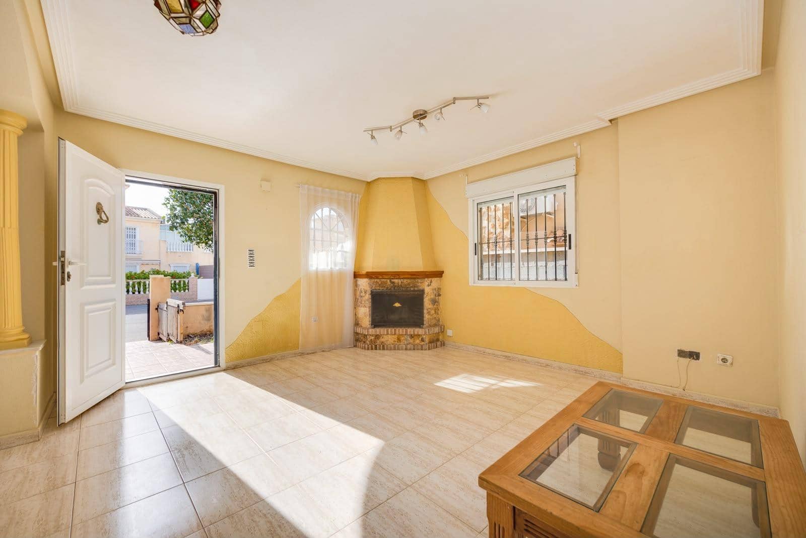 4 bedroom Villa for sale in Aguas Nuevas with pool garage - € 289,000 (Ref: 10004111)