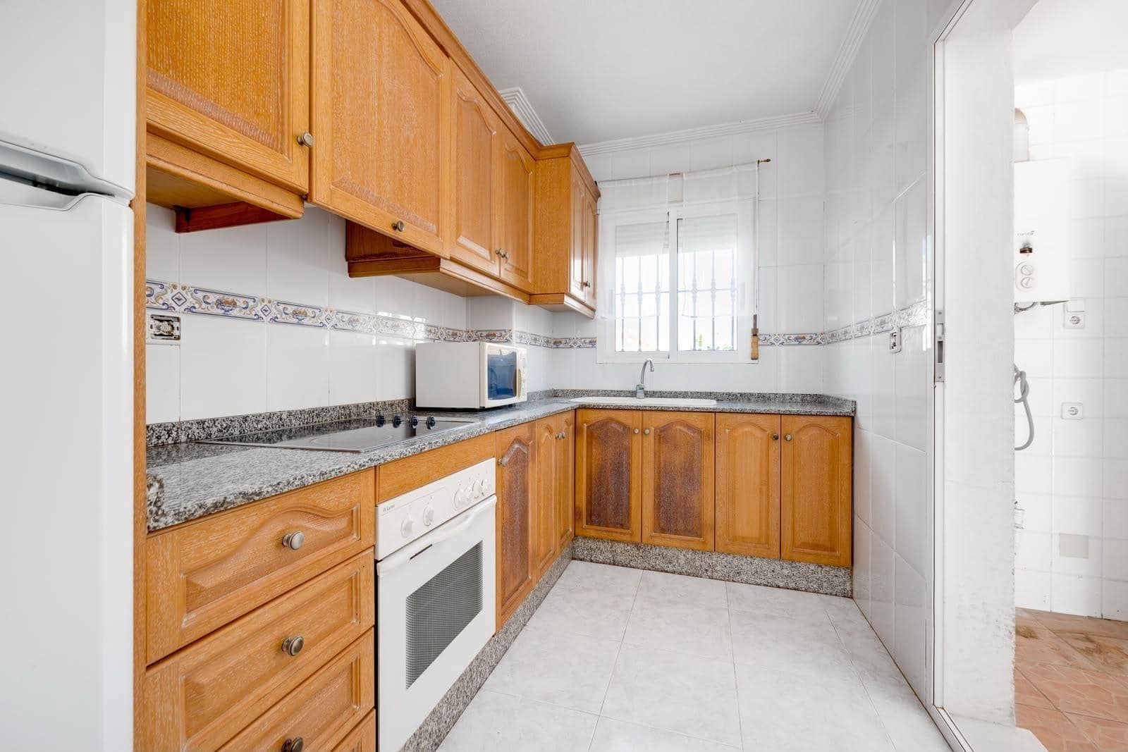 4 bedroom Villa for sale in Aguas Nuevas with pool garage - € 289,000 (Ref: 10004111)
