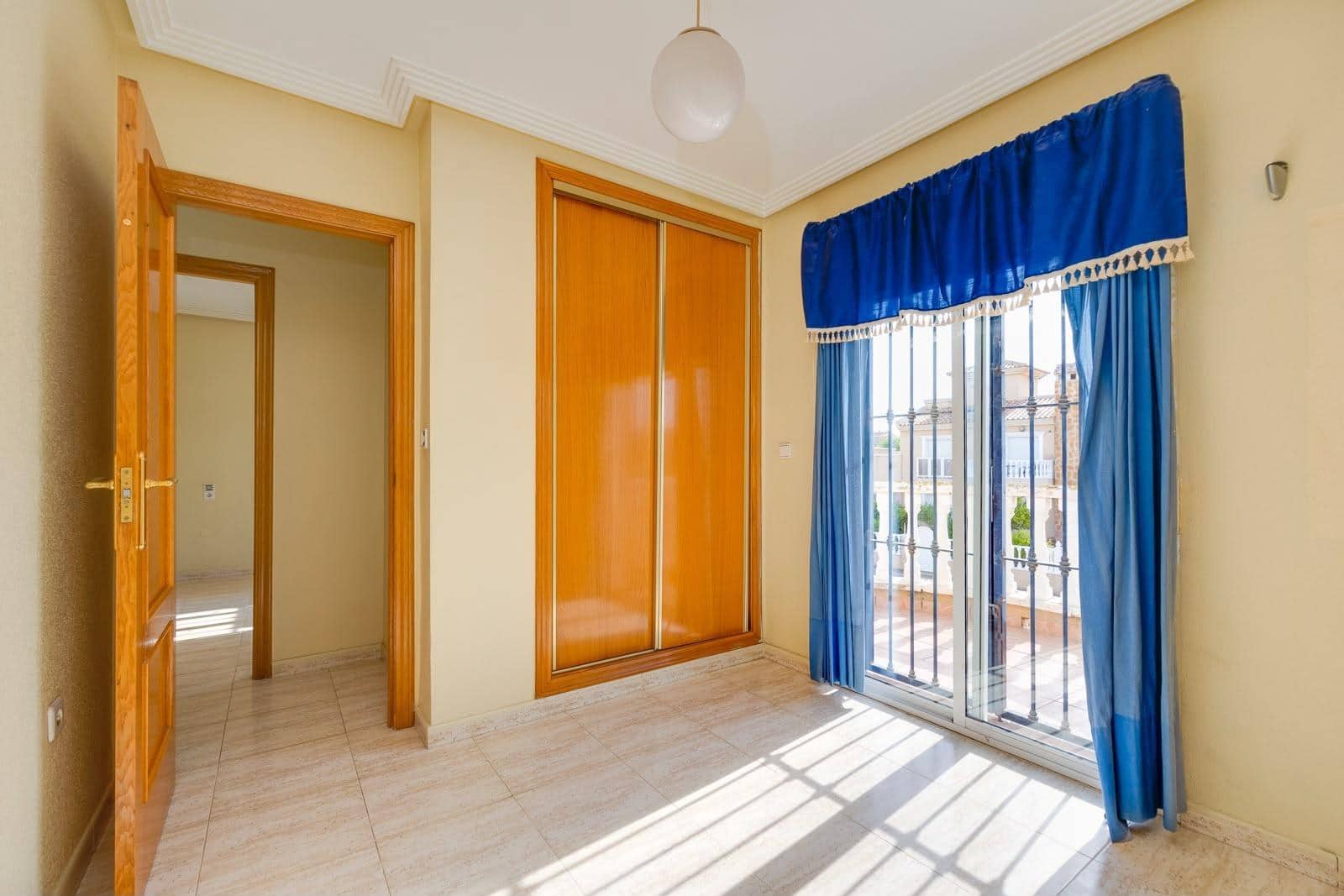 4 bedroom Villa for sale in Aguas Nuevas with pool garage - € 289,000 (Ref: 10004111)
