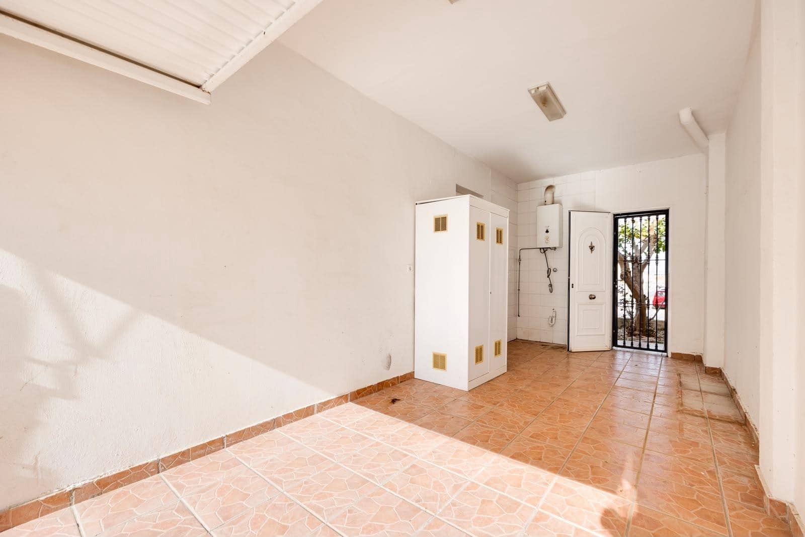 4 bedroom Villa for sale in Aguas Nuevas with pool garage - € 289,000 (Ref: 10004111)