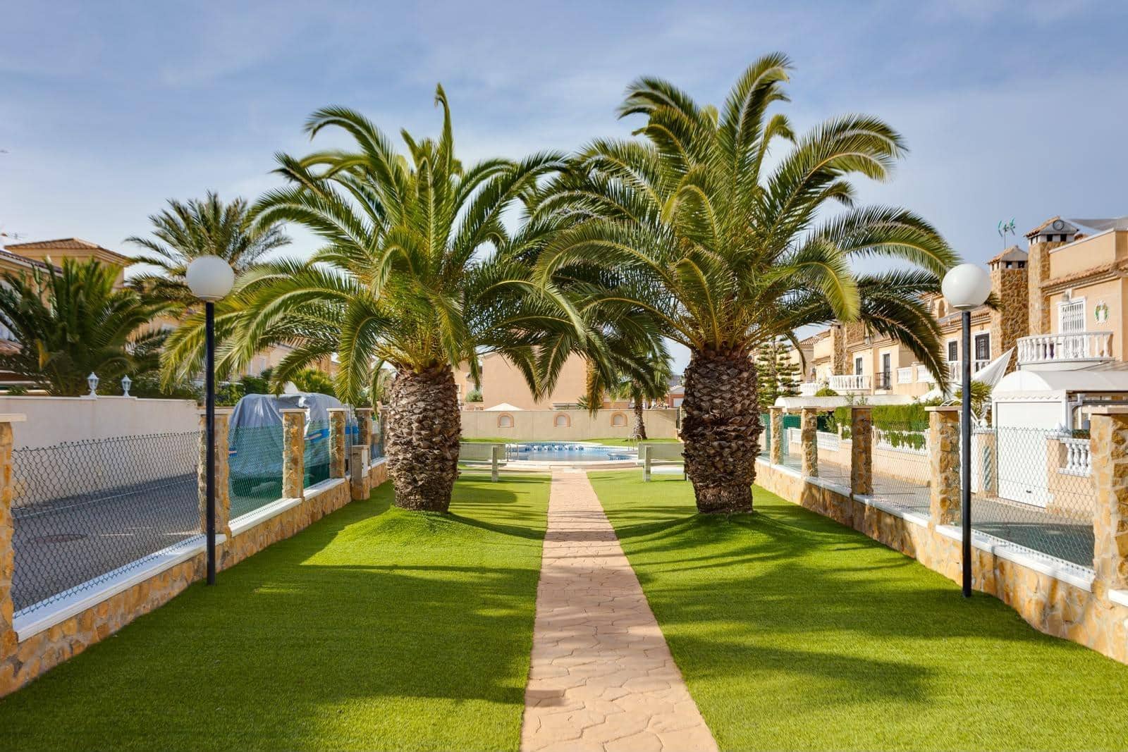 4 bedroom Villa for sale in Aguas Nuevas with pool garage - € 289,000 (Ref: 10004111)