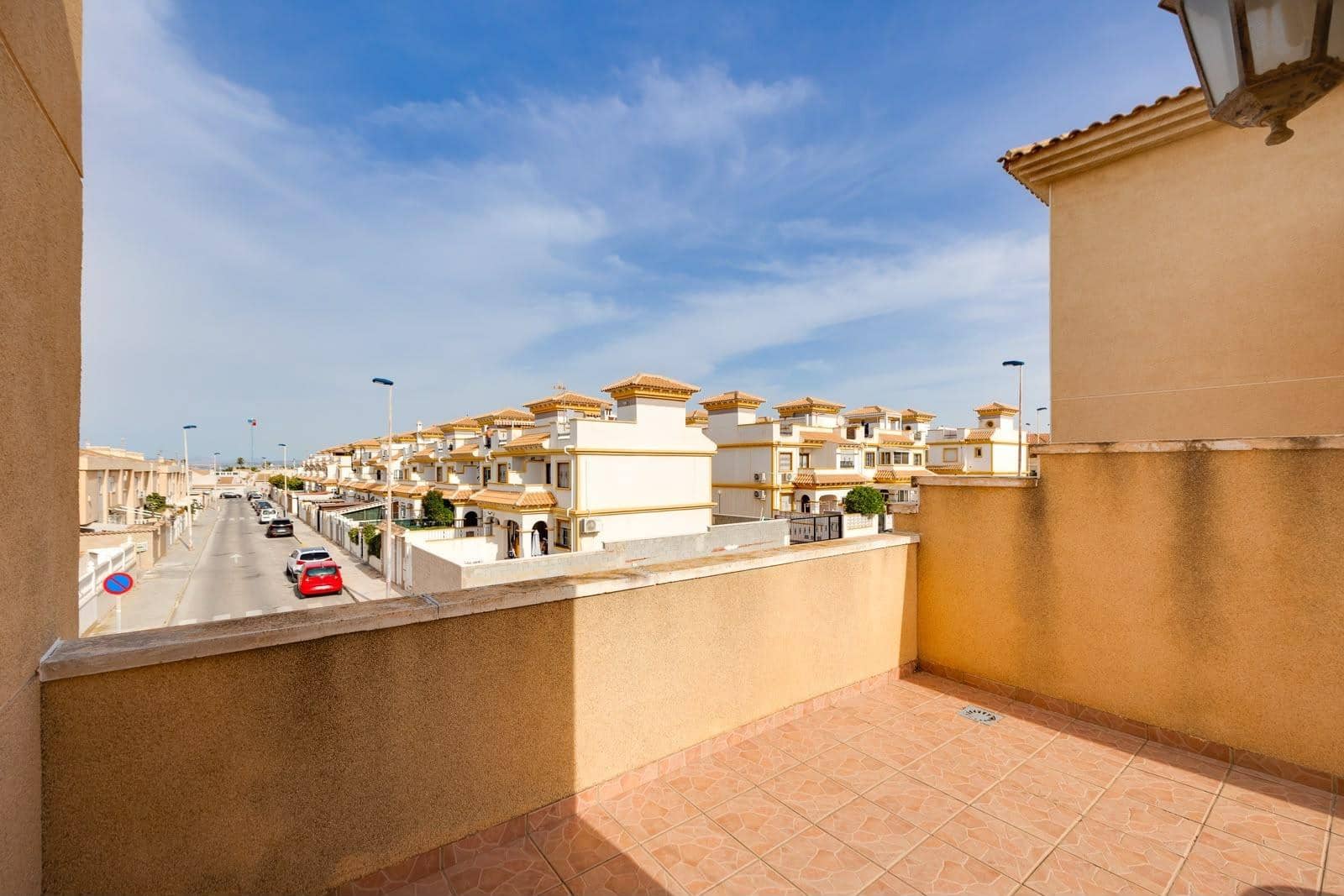 4 bedroom Villa for sale in Aguas Nuevas with pool garage - € 289,000 (Ref: 10004111)