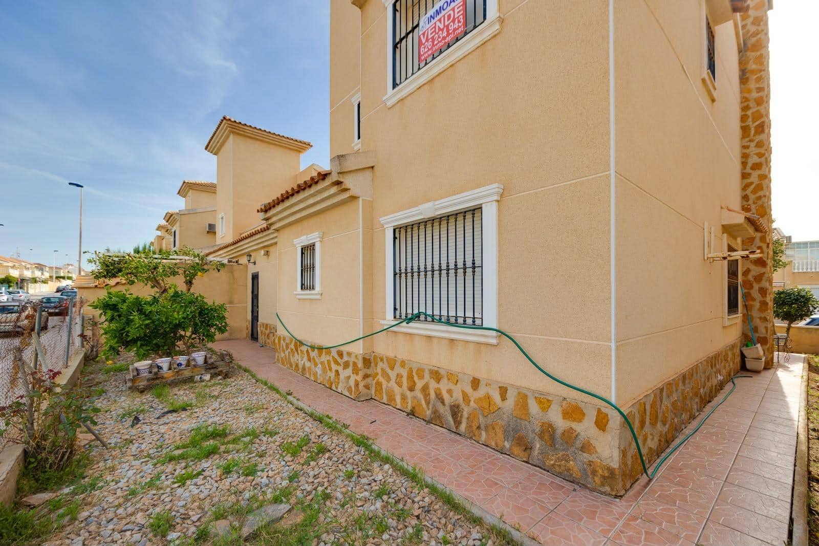 4 bedroom Villa for sale in Aguas Nuevas with pool garage - € 289,000 (Ref: 10004111)