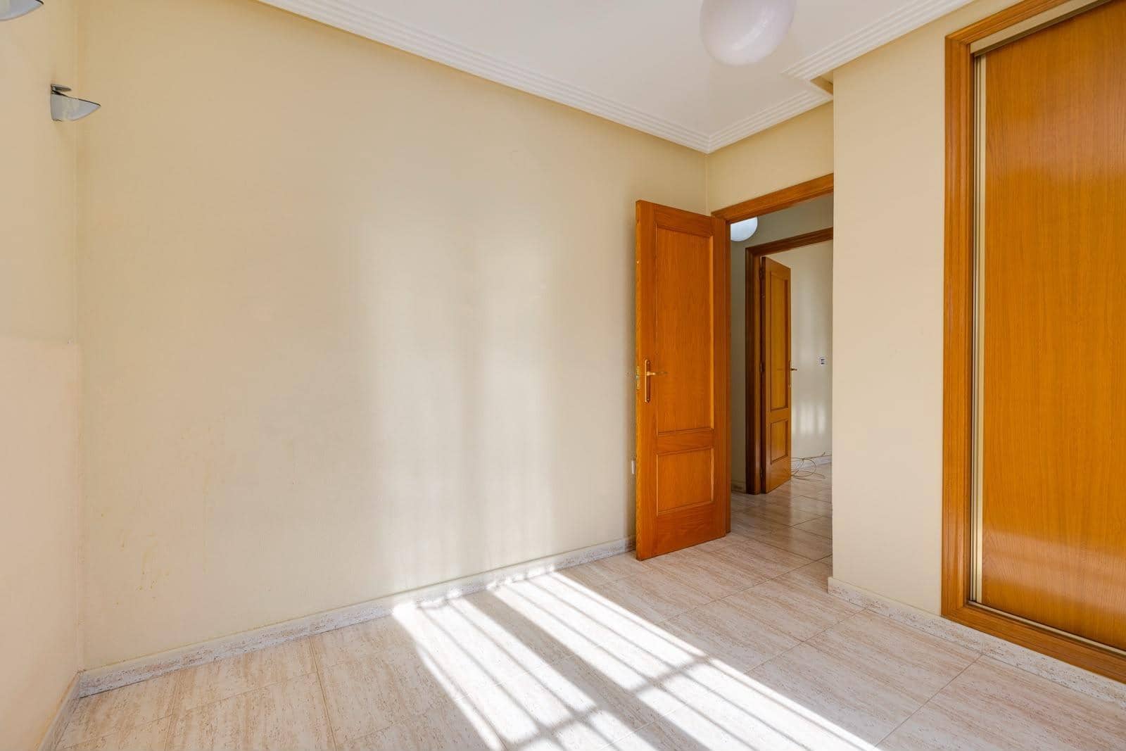 4 bedroom Villa for sale in Aguas Nuevas with pool garage - € 289,000 (Ref: 10004111)