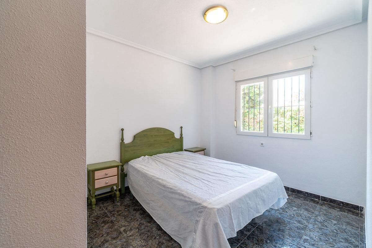 3 soveværelse Semi-Rækkehus til salg i La Zenia - € 297.000 (Ref: 10006596)