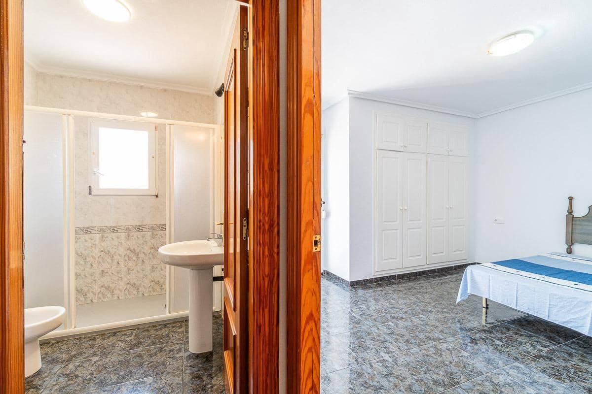 3 soveværelse Semi-Rækkehus til salg i La Zenia - € 297.000 (Ref: 10006596)