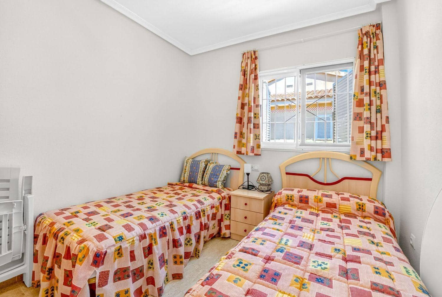 3 soverom Villa til salgs i Orihuela Costa med svømmebasseng - € 265 000 (Ref: 10006597)