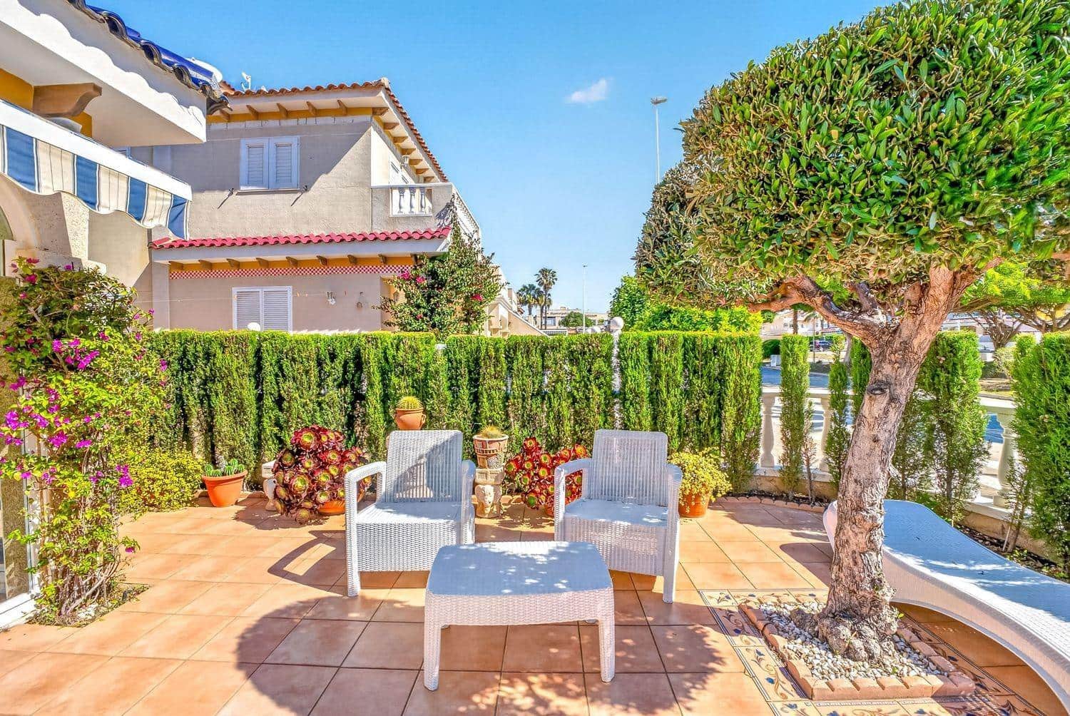 3 soverom Villa til salgs i Orihuela Costa med svømmebasseng - € 265 000 (Ref: 10006597)