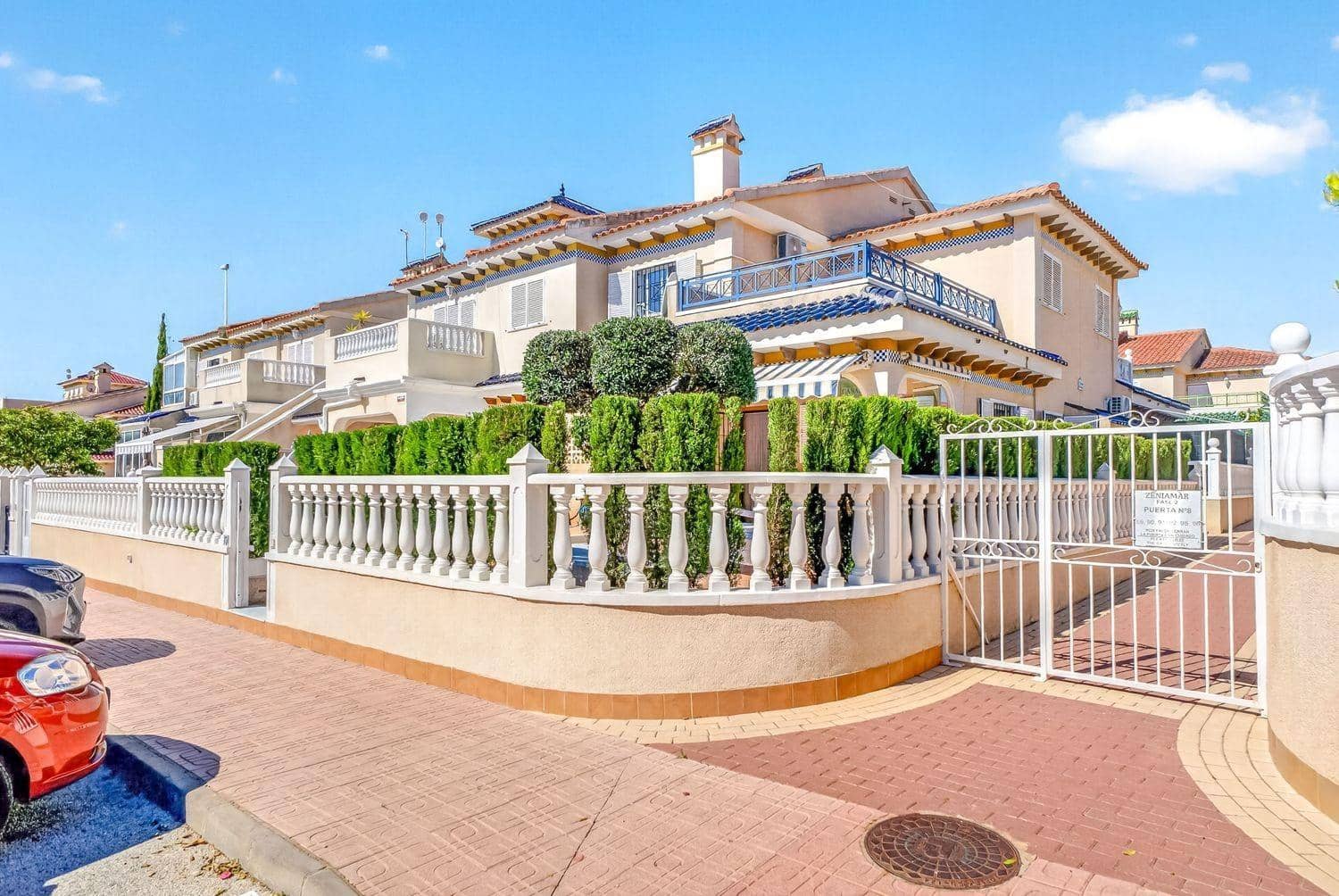 3 soverom Villa til salgs i Orihuela Costa med svømmebasseng - € 265 000 (Ref: 10006597)