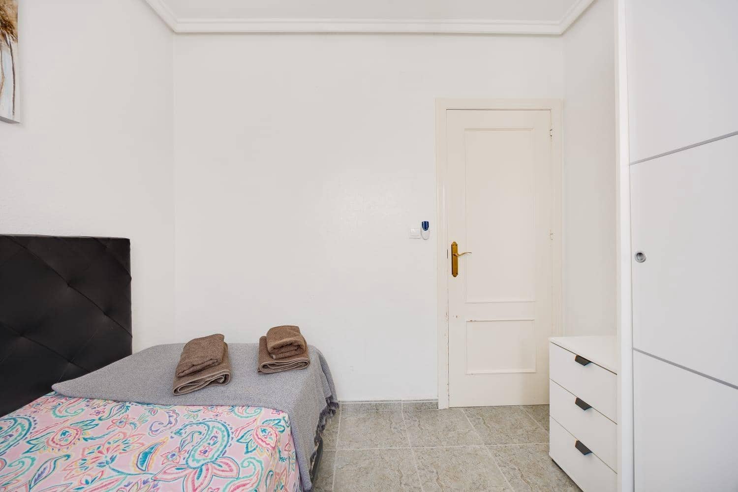 2 sypialnia Apartament na sprzedaż w Torrevieja z basenem - 143 000 € (Ref: 10007454)