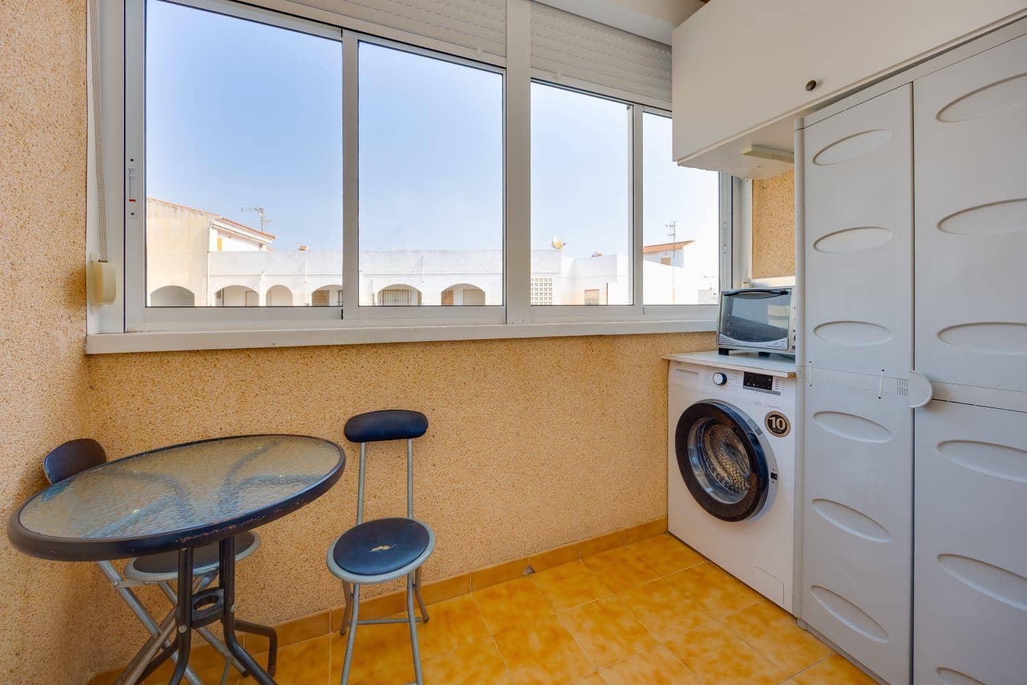 2 sypialnia Apartament na sprzedaż w Torrevieja z basenem - 143 000 € (Ref: 10007454)