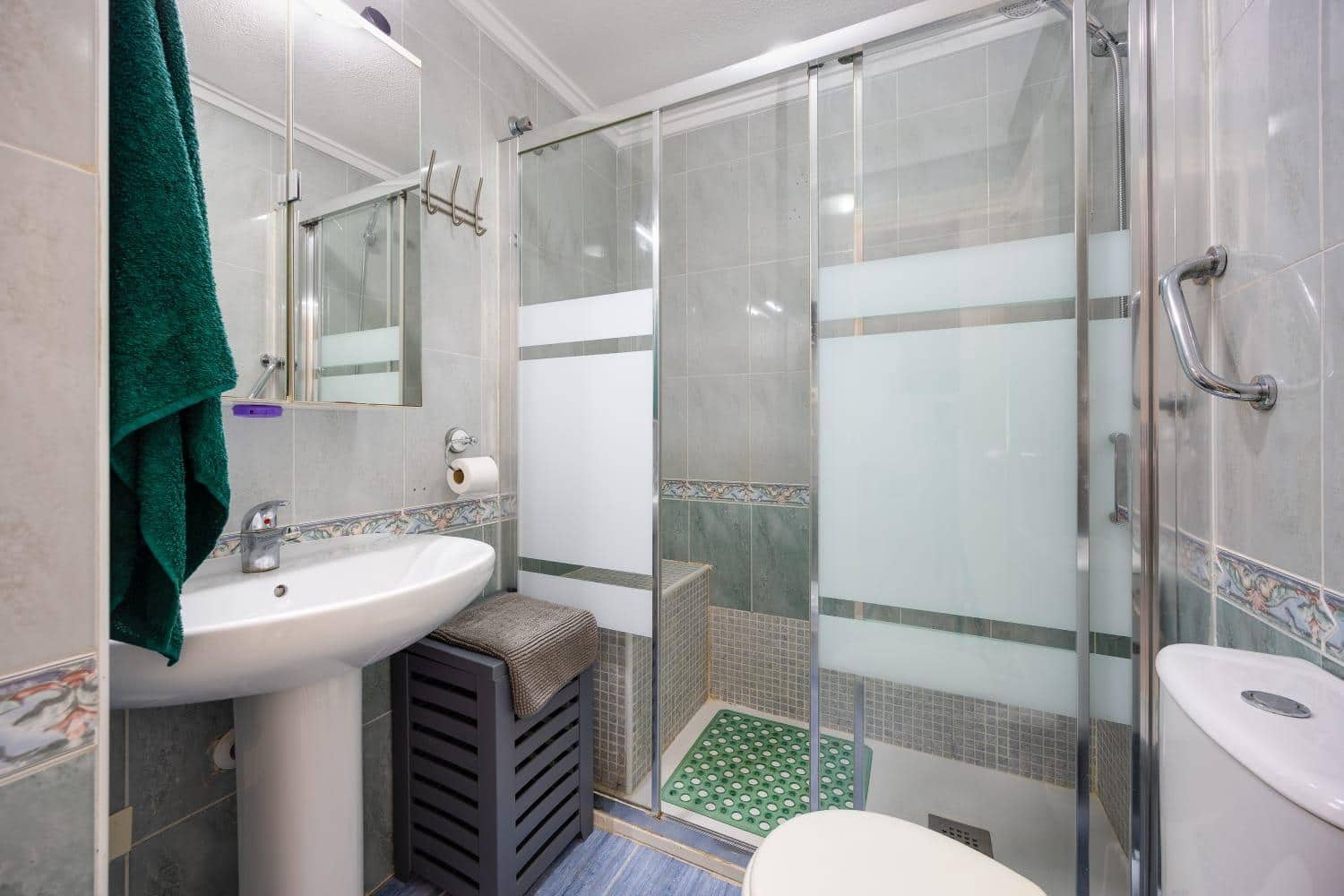 2 sypialnia Apartament na sprzedaż w Torrevieja z basenem - 143 000 € (Ref: 10007454)