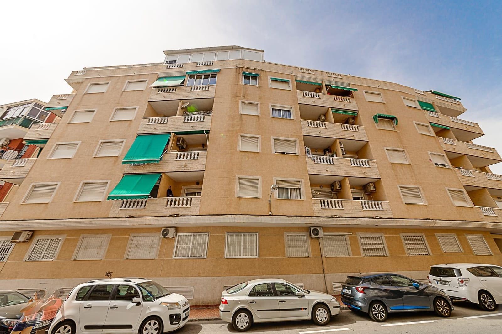 2 sypialnia Apartament na sprzedaż w Torrevieja z basenem - 143 000 € (Ref: 10007454)