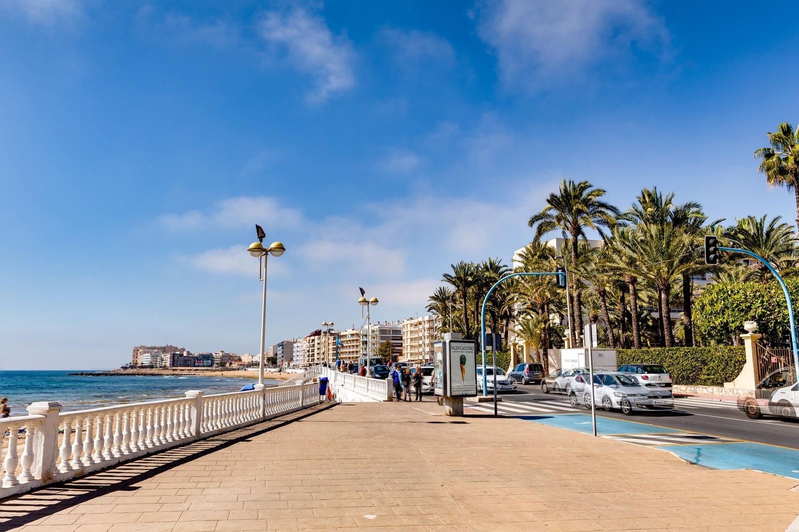 2 sypialnia Apartament na sprzedaż w Torrevieja z basenem - 143 000 € (Ref: 10007454)