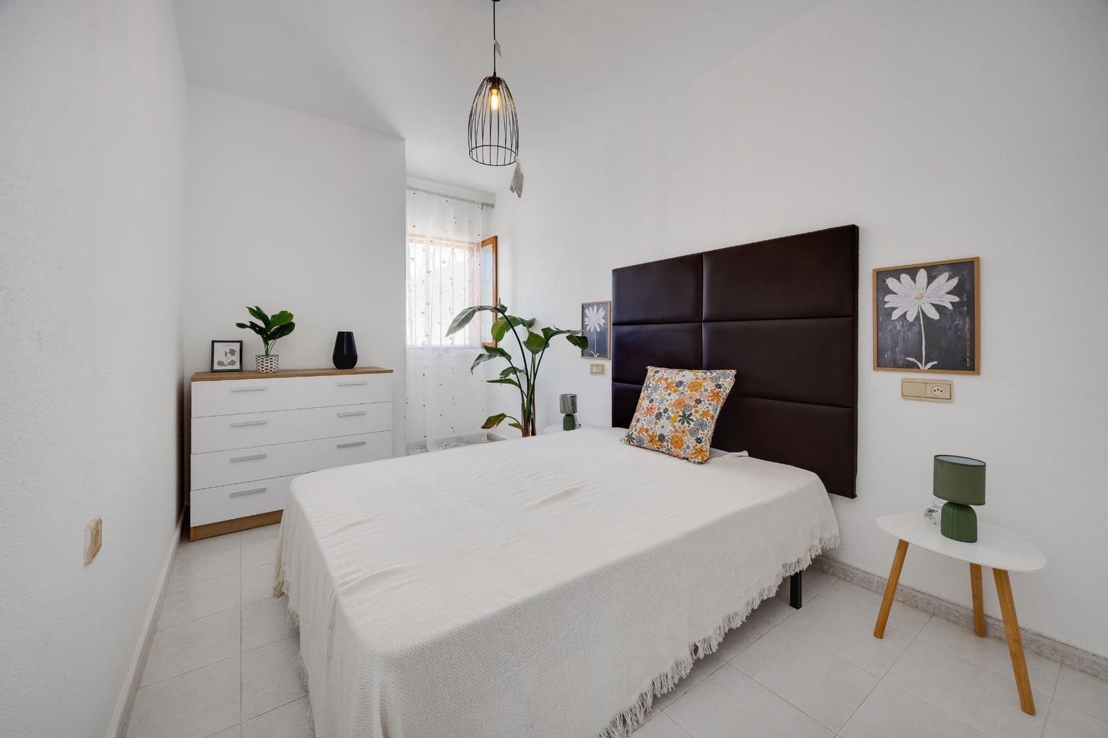 Ático de 2 habitaciones en Torrevieja en venta - 147.000 € (Ref: 10009257)