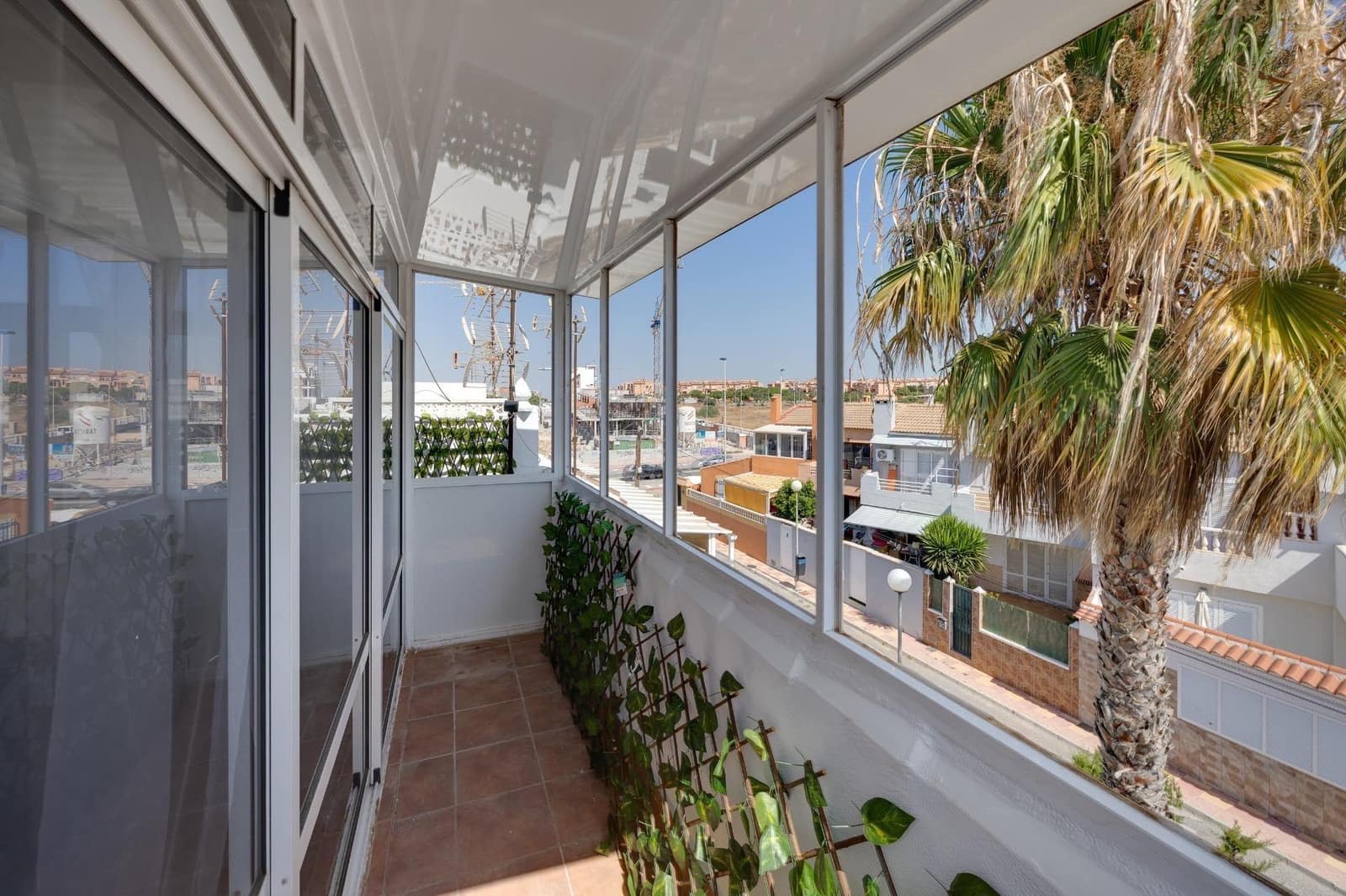 Ático de 2 habitaciones en Torrevieja en venta - 147.000 € (Ref: 10009257)