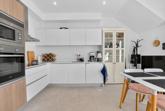 Ático de 2 habitaciones en Torre de la Horadada, Pilar de la Horadada en venta con piscina - 285.000 € (Ref: 10011611)