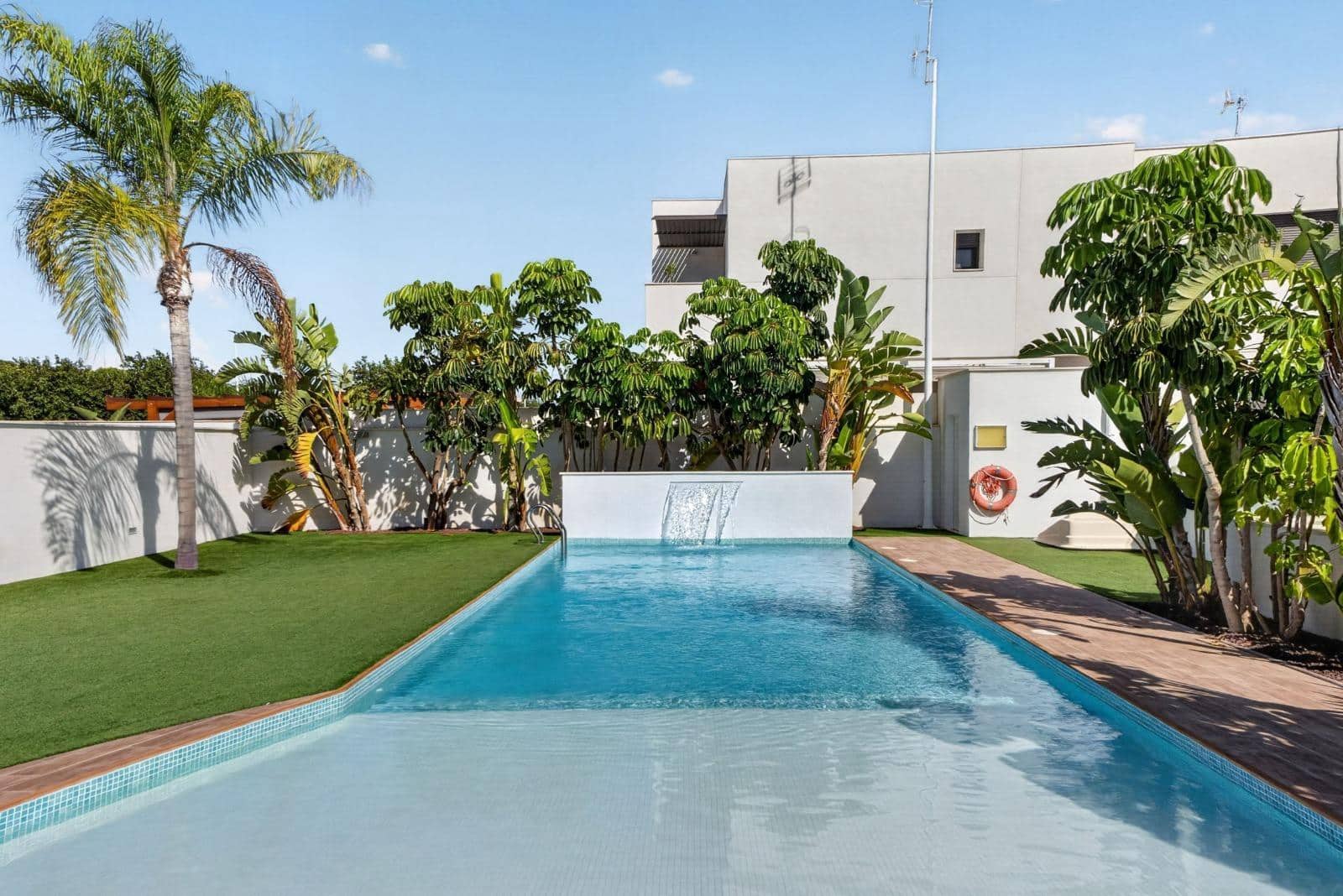 Ático de 2 habitaciones en Torre de la Horadada en venta con piscina - 285.000 € (Ref: 10011611)