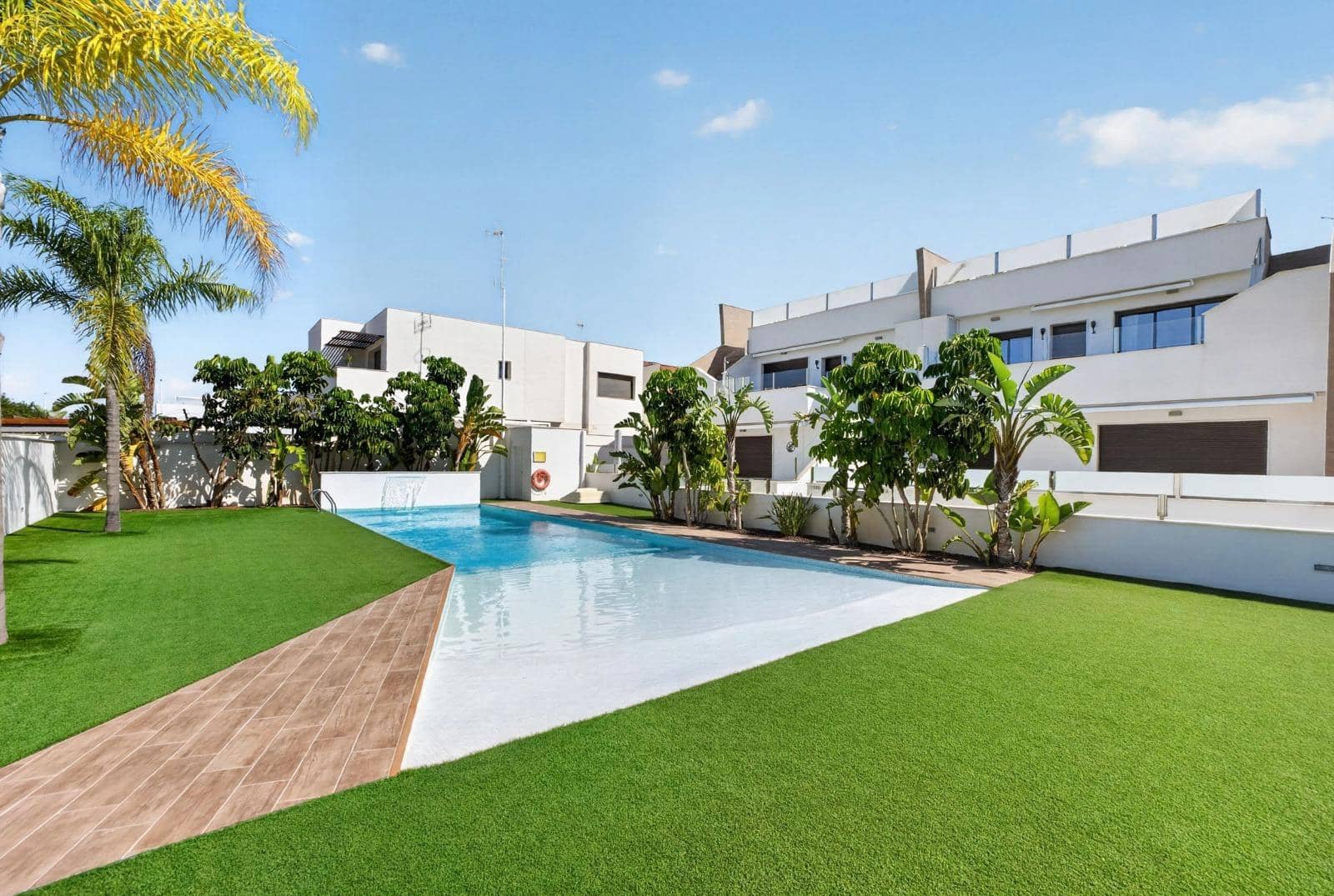 Ático de 2 habitaciones en Torre de la Horadada en venta con piscina - 285.000 € (Ref: 10011611)