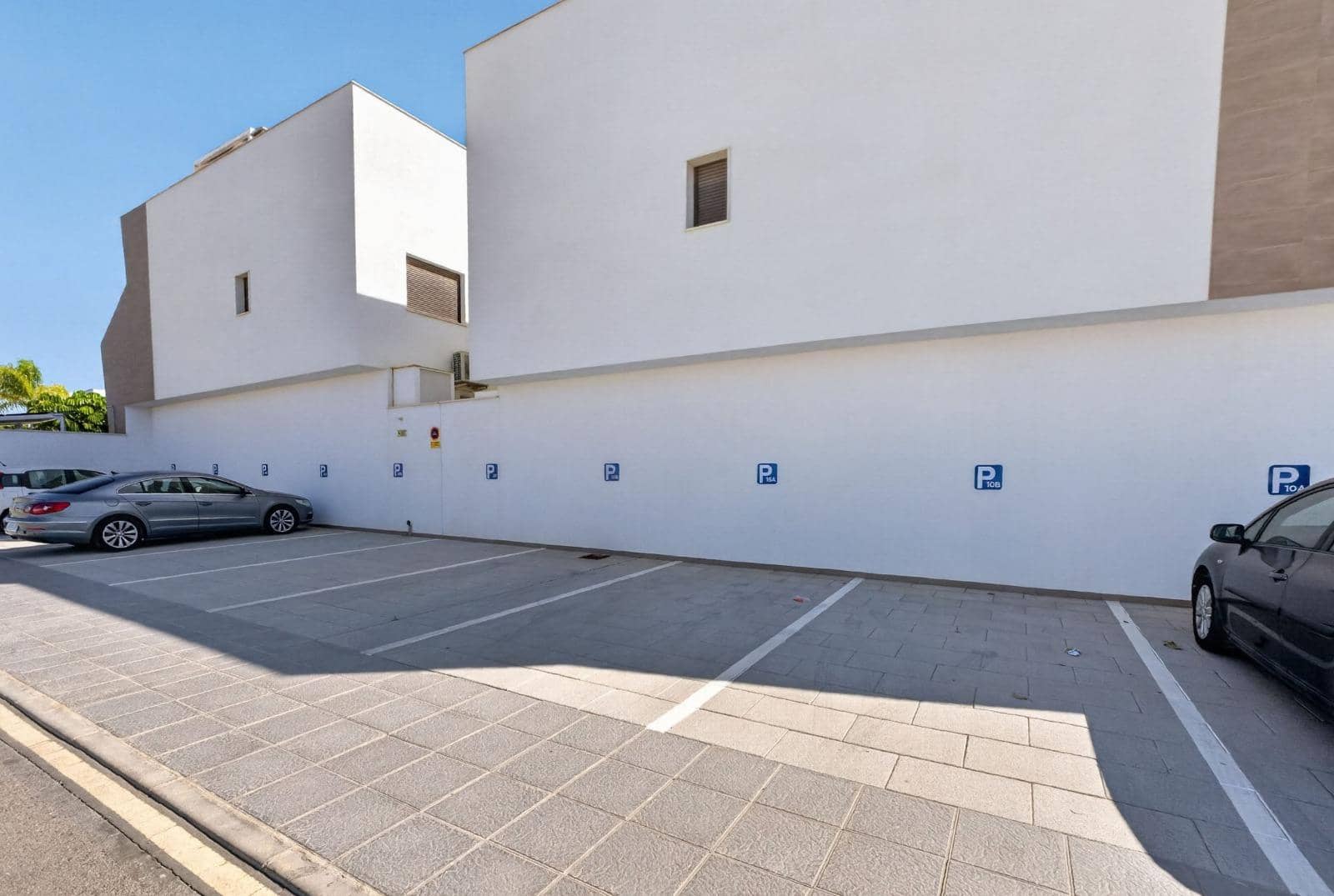Ático de 2 habitaciones en Torre de la Horadada en venta con piscina - 285.000 € (Ref: 10011611)