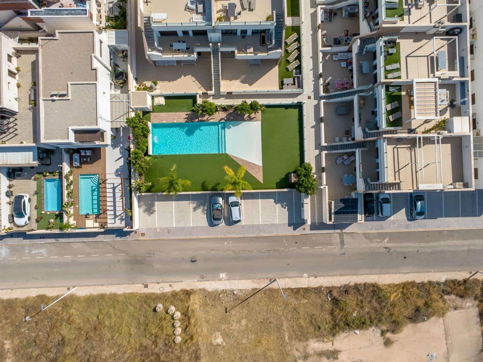 Ático de 2 habitaciones en Torre de la Horadada en venta con piscina - 285.000 € (Ref: 10011611)