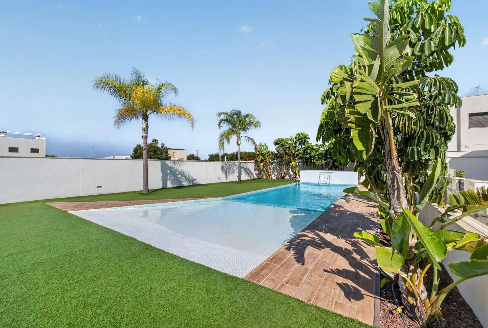 Ático de 2 habitaciones en Torre de la Horadada en venta con piscina - 285.000 € (Ref: 10011611)