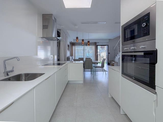 3 slaapkamer Halfvrijstaande villa te koop in Orihuela Costa, Orihuela met zwembad - € 289.900 (Ref: 10013317)