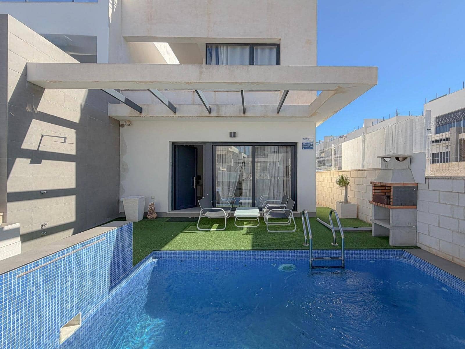 3 Zimmer Doppelhaus zu verkaufen in Orihuela Costa mit Pool - 289.900 € (Ref: 10013317)