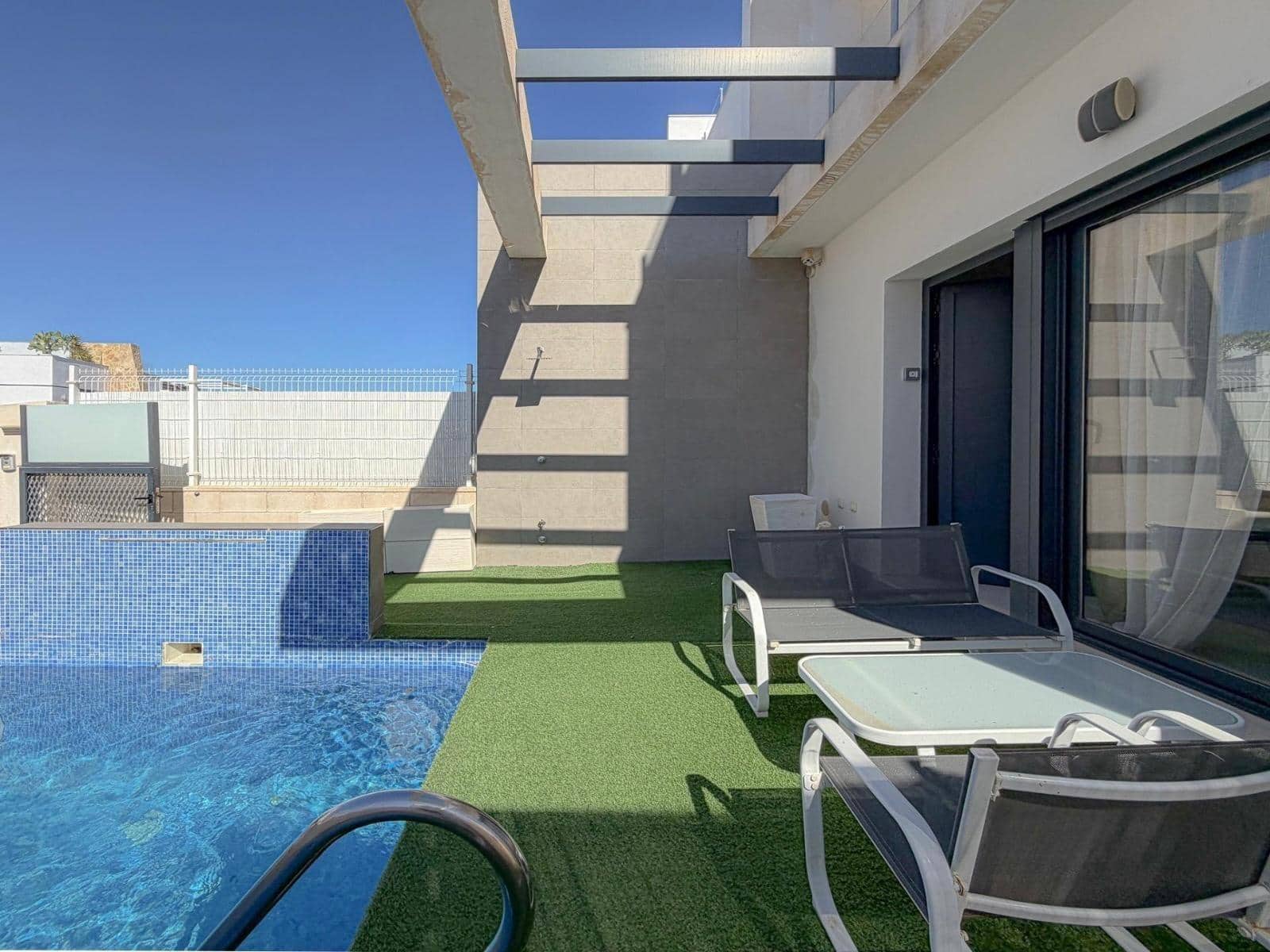 3 Zimmer Doppelhaus zu verkaufen in Orihuela Costa mit Pool - 289.900 € (Ref: 10013317)