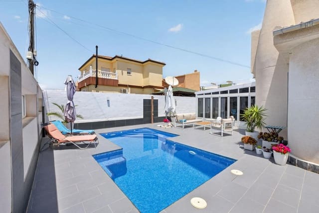 2 slaapkamer Villa te koop in Mil Palmeras, Pilar de la Horadada met zwembad garage - € 379.000 (Ref: 10015765)