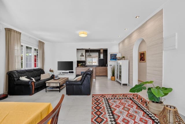 2 slaapkamer Villa te koop in Mil Palmeras, Pilar de la Horadada met zwembad garage - € 379.000 (Ref: 10015765)